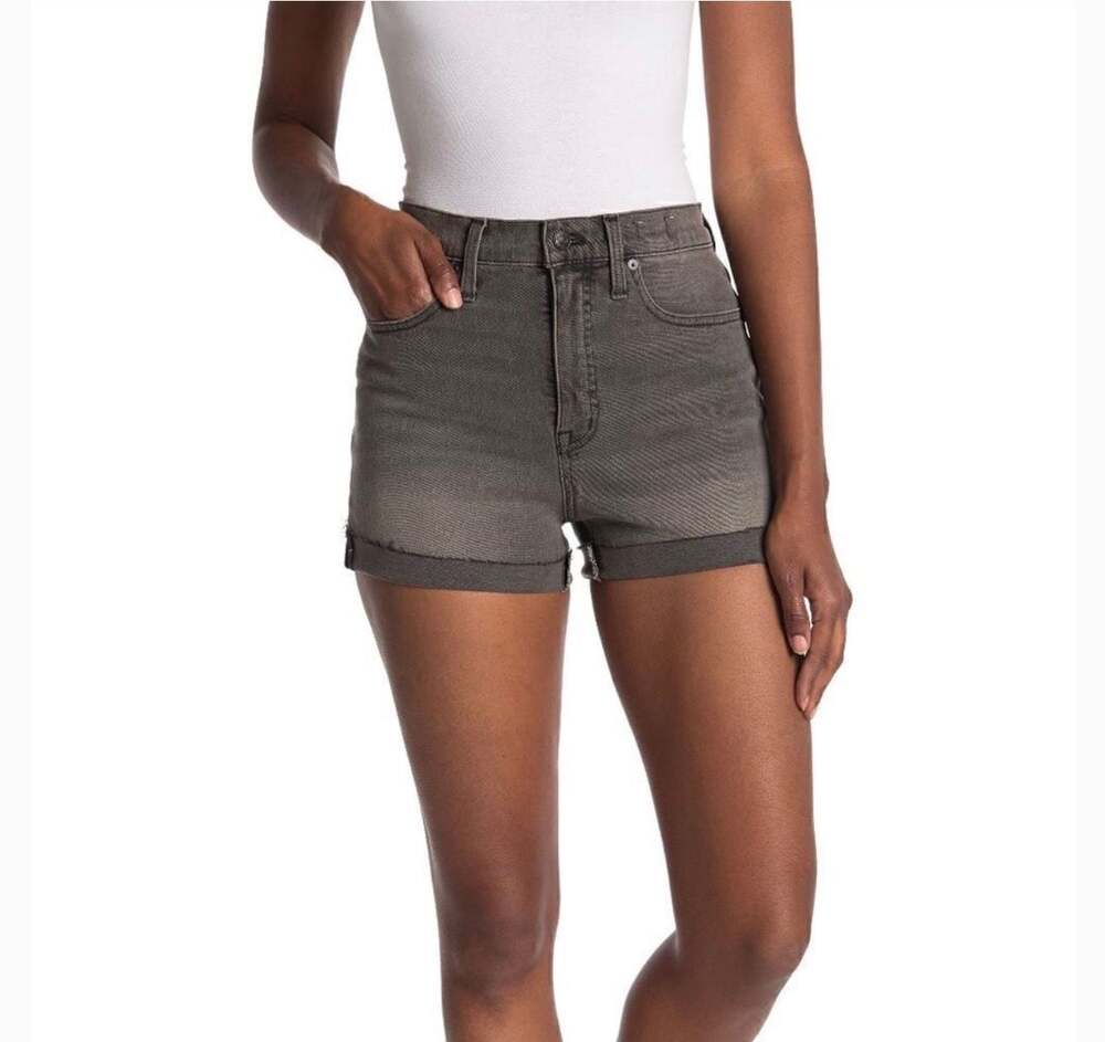 Madewell High-Rise Cuffed Denim Shorts in Grey / Black Wash Size 23